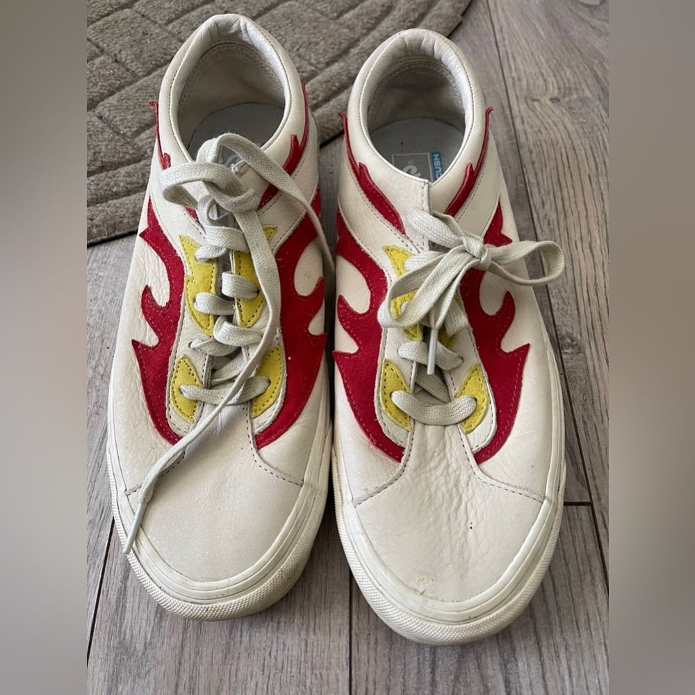 Unique style Size 12 Ultra Cush sneakers!